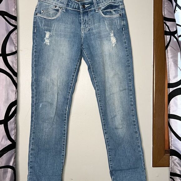 Red River Jeans embellished, distressed, cropped jeans, size 3 - Picture 7 of 12